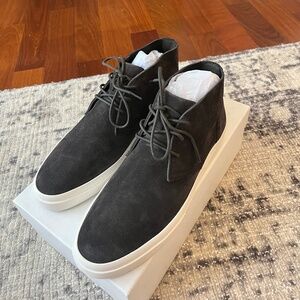 Vince graphite chukka sneakers - size 9